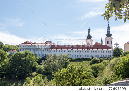 Prague castle sunny panorama view old town Prague castle sunny panorama view old town 72603399