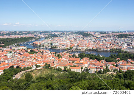 Prague panorama charles bridge river from mountain skyview Prague panorama charles bridge river from mountain skyview 72603401