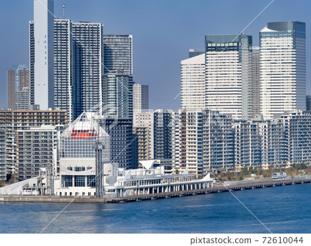 東京晴海客輪碼頭和高層大廈區 72610044