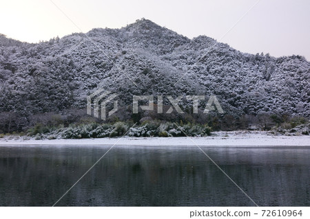 Snow Knight Hwa and Gifu Castle Snow Knight Hwa and Gifu Castle 72610964