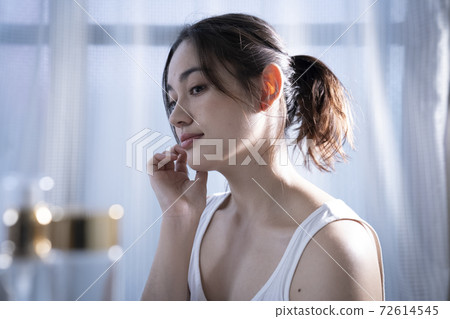 Female skin care 72614545