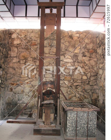 斷頭台在越南胡志明市/西貢的戰爭步道博物館 72615997