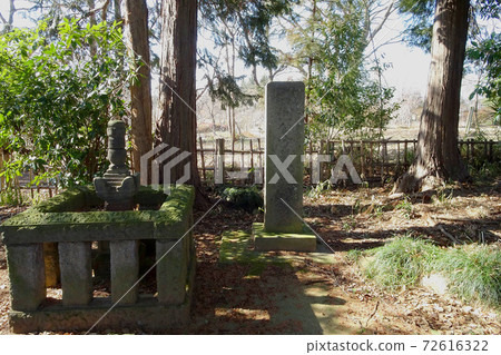 Tombstone on the site of Tokugenin / Koga Kubo Park (Ibaraki Prefecture) 72616322