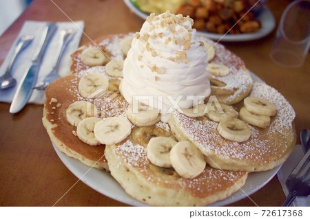 Banana pancakes I ate in Hawaii EGGS'N THINGS Banana pancakes I ate in Hawaii EGGS'N THINGS 72617368