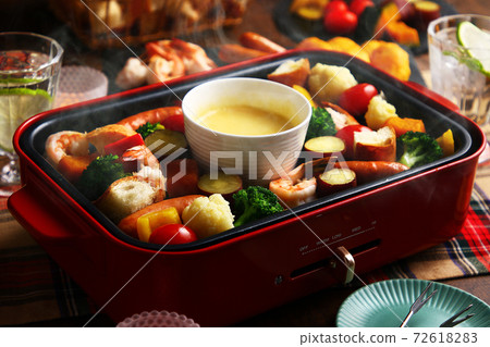 cheese fondue cheese fondue 72618283