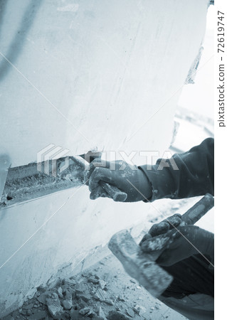 Refurbishment building site works in house 72619747