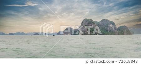 Picturesque sea landscape. Ha Long Bay, Vietnam Picturesque sea landscape. Ha Long Bay, Vietnam 72619848