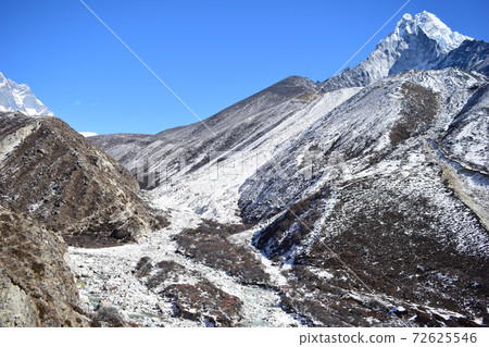 View of Everest Highway in Nepal View of Everest Highway in Nepal 72625546