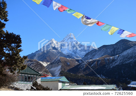 尼泊爾喜馬拉雅山Amadabram和Tarcho 72625560