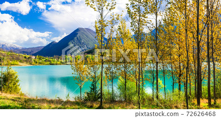 Beautiful autumn landscape with turquoise lake Lago di Castel San Vincenzo in Molise, Italy 72626468