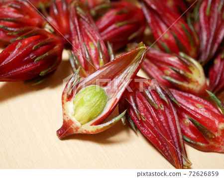 Roselle calyx (raw material for hibiscus tea) Roselle calyx (raw material for hibiscus tea) 72626859