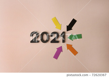 2021 and arrows 72628367