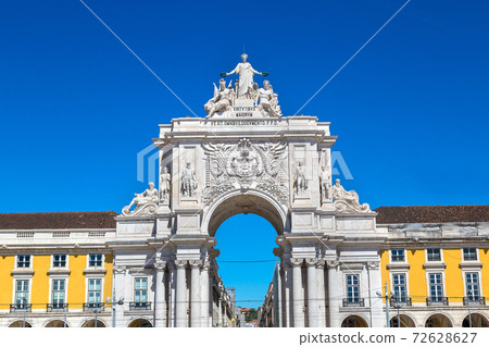 Triumphal arch in Lisbon Triumphal arch in Lisbon 72628627