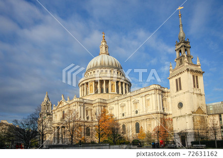 St. Paul Cathedral in London England United Kingdom 72631162