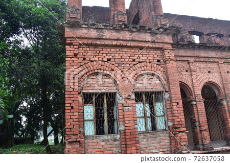 Sional Gao, a suburb of Dhaka, Bangladesh, Panam Nogol, an old millionaire residential area, abandoned luxury home 72637058