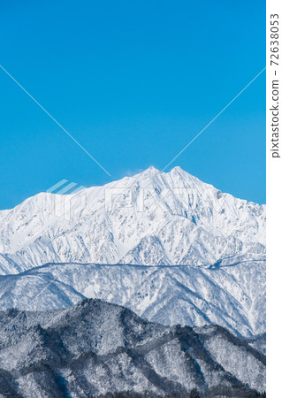 Kashimayarigadake in winter (from Ogawa Village, Nagano Prefecture) Kashimayarigadake in winter (from Ogawa Village, Nagano Prefecture) 72638053