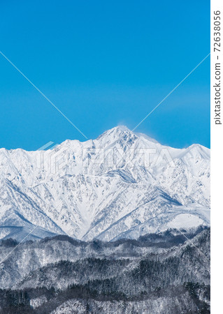 Mt. Goryu in winter (from Ogawa Village, Nagano Prefecture) Mt. Goryu in winter (from Ogawa Village, Nagano Prefecture) 72638056