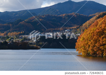 The foot of Mt. Ontake that deepens in autumn 72640631