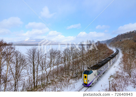 特快北斗經過大沼國立紀念碑 特快北斗經過大沼國立紀念碑 72640943