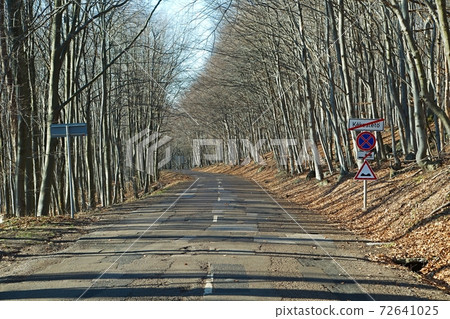 Mountain road drive 72641025