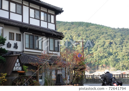 Kintaikyo Bridge and Nishikigawa Riverside Inn Kappo Ryokan Shiratama Ryokan 72641794
