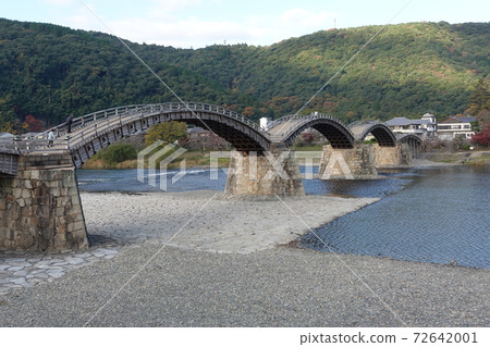 Kintaikyo Bridge and Nishikigawa Riverbed 72642001