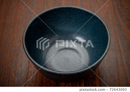 Empty bowl Empty bowl 72643093