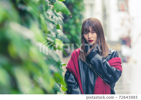 Cool women cool Cool women cool 72643993