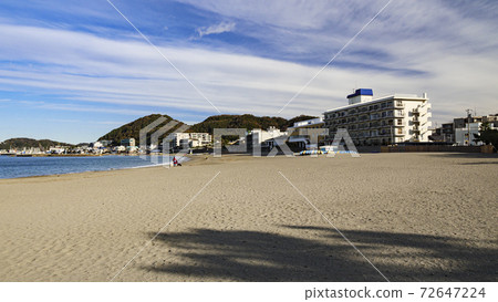 Winter in Hayama Town, Miura District, Zushi City, Kanagawa Prefecture, on the Shonan Miura Peninsula 72647224