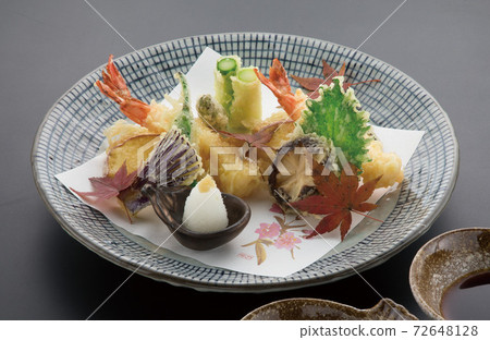 Assorted tempura Assorted tempura 72648128