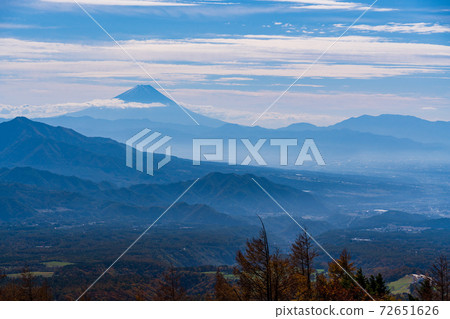 (Yamanashi Prefecture) Mt. Fuji seen from Kiyosato Terrace (Yamanashi Prefecture) Mt. Fuji seen from Kiyosato Terrace 72651626