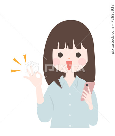 A young woman holding a smartphone and smiling and signing OK Upper body [no main line] 72653938