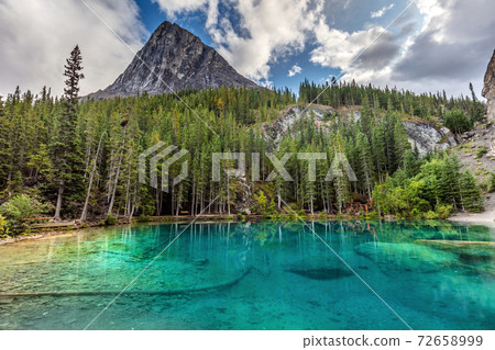 Clear blue water of Grassi Lakes Clear blue water of Grassi Lakes 72658999