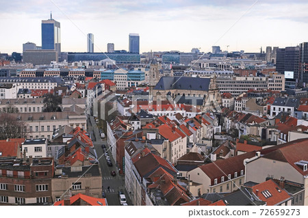 Streets and rooftops of Brussels 72659273