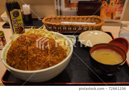 長野縣特產“駒根醬炸豬排碗”和味mis湯套餐 長野縣特產“駒根醬炸豬排碗”和味mis湯套餐 72661206