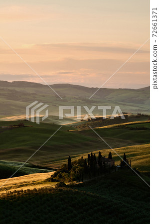 Sunrise in Val d'Orcia, Tuscany 72661371