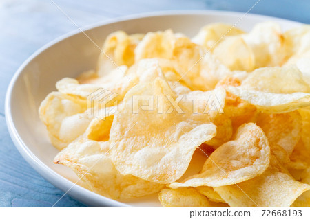 potato chips potato chips 72668193