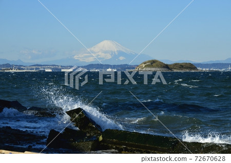 第一和第二開東建於東京灣的富士山,始於Fitsu角 第一和第二開東建於東京灣的富士山,始於Fitsu角 72670628
