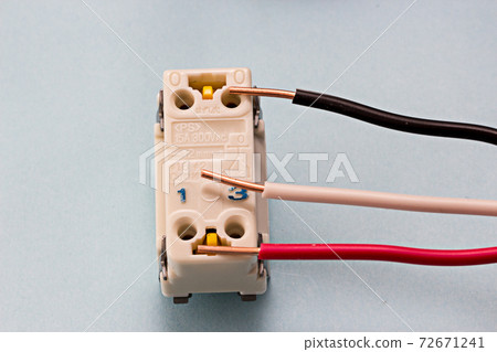 Type 2 electrician, type 2, type 2, electrician proficiency test, 3-way switch 72671241