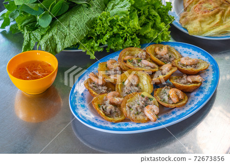 Delicious Vietnamese shrimp tiny fried pancake- Banh Khot 72673856