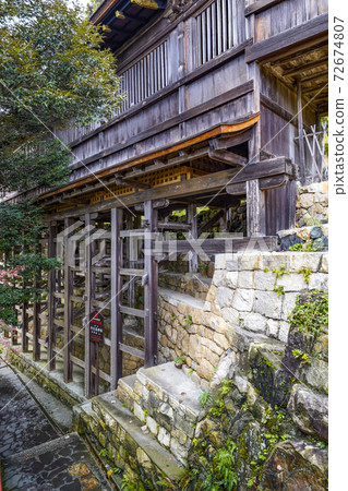 Appearance of the Important Cultural Property "Ship Corridor" at Hogonji Temple on Chikubu Island Appearance of the Important Cultural Property "Ship Corridor" at Hogonji Temple on Chikubu Island 72674807