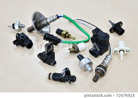 Various sensors for automobile engines 72676928