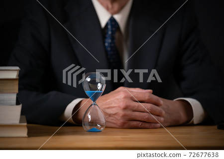 Business image hourglass Business image hourglass 72677638