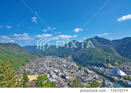 [Overlooking Ono City from Gujo Hachiman Castle] Yanagimachi, Hachimancho, Gujo City, Gifu Prefecture 72678574