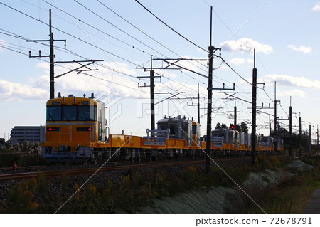 宇都宮線試車的E195系列汽車（標準尺寸的鐵路運輸車輛） 72678791