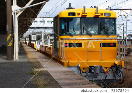 宇都宮線試車的E195系列汽車(標準尺寸的鐵路運輸車輛) 宇都宮線試車的E195系列汽車(標準尺寸的鐵路運輸車輛) 72678794