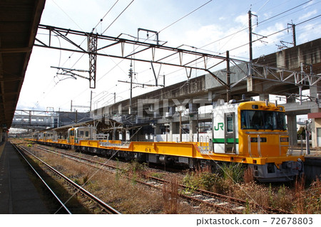 宇都宮線試車的E195系列汽車（標準尺寸的鐵路運輸車輛） 72678803