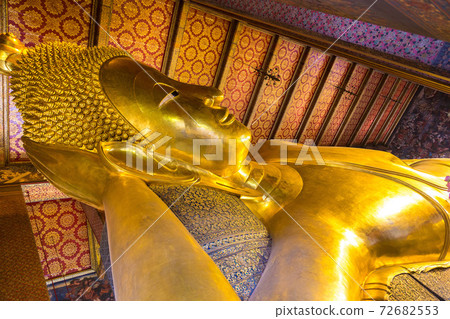 Giant Buddha in Bangkok 72682553
