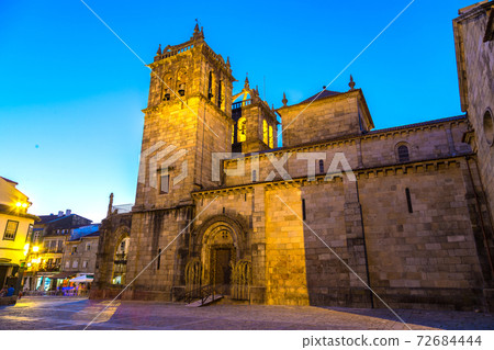 Cathedral in Braga 72684444