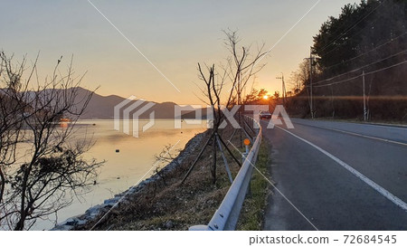 I photographed the Korean winter seaside scenery in the afternoon at sunset. I photographed the Korean winter seaside scenery in the afternoon at sunset. 72684545